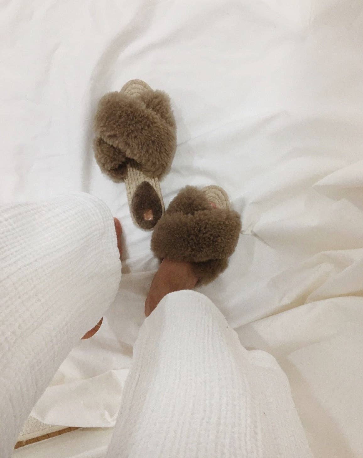 TEDDY SLIPPERS
