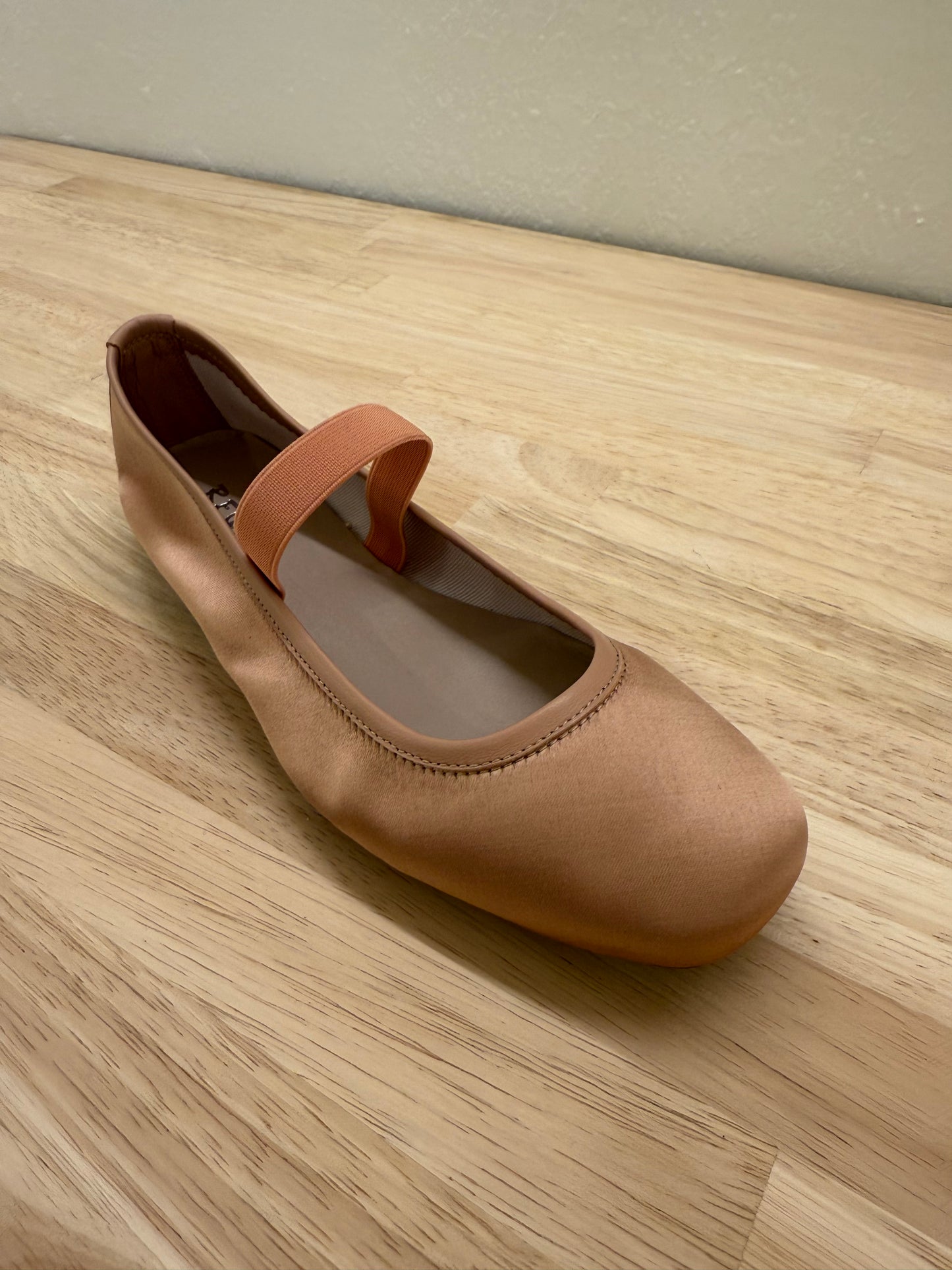 HALLY SATIN NUDE BABIES