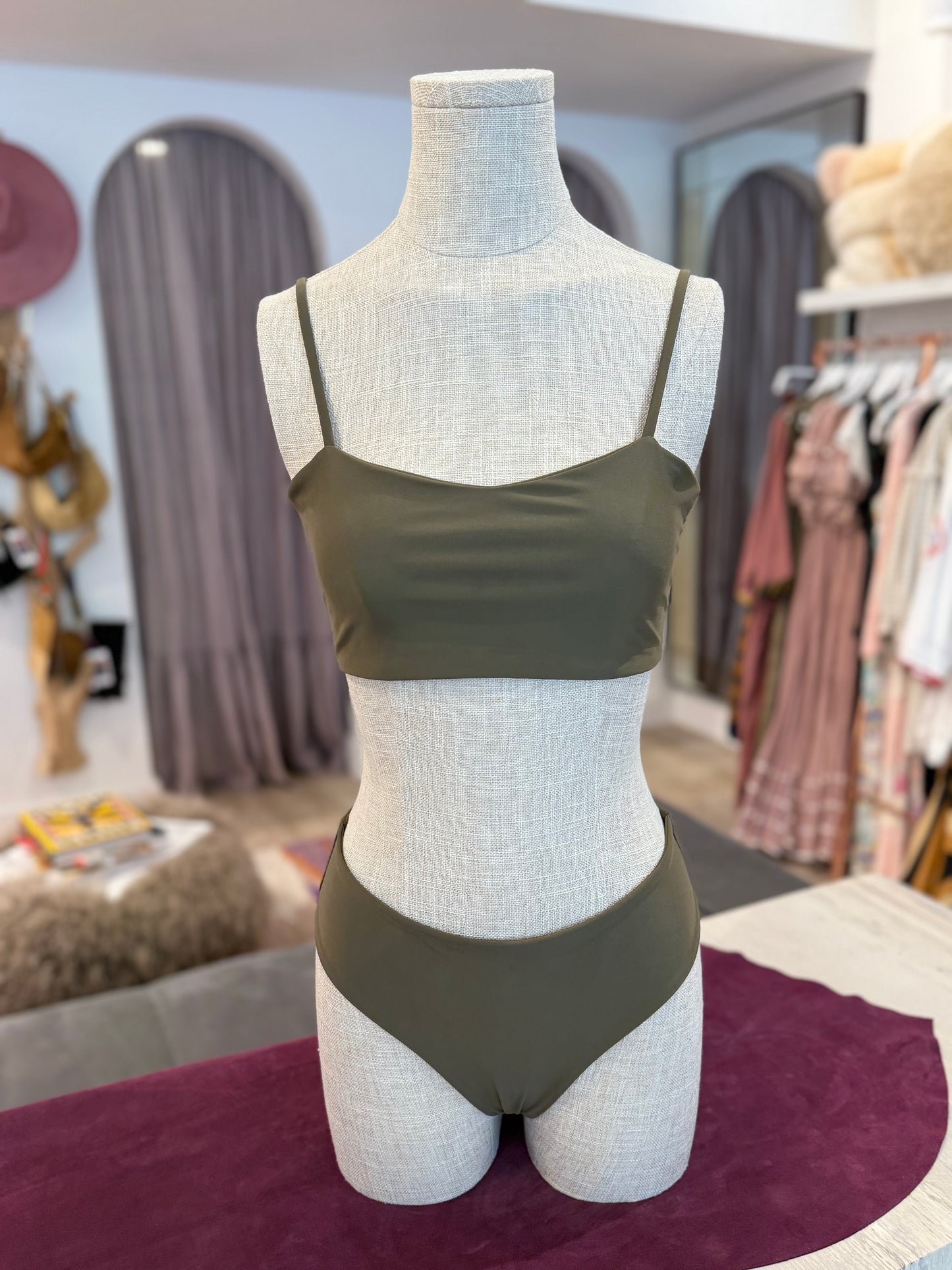 LUCITA CHEEKY LOW RISE SET