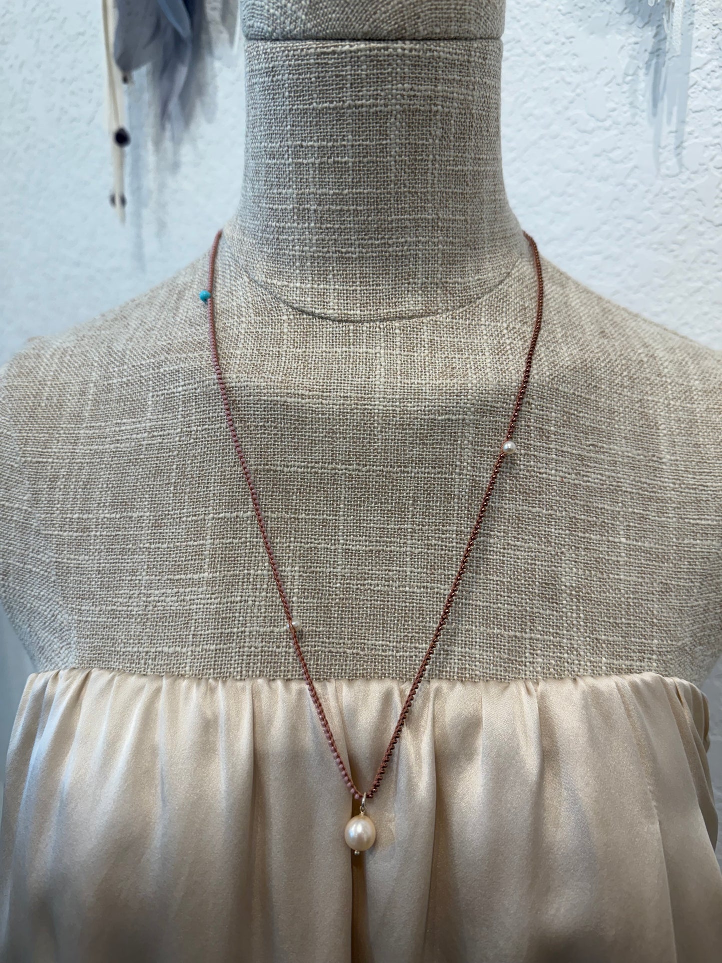 BI-COLOR PEARL DROP NECKLACE