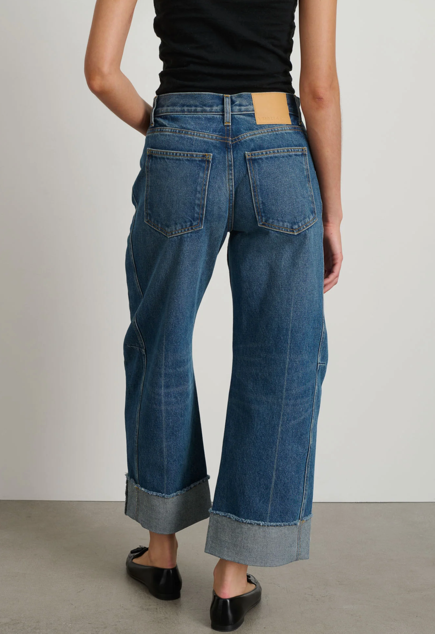 RELAXED CUFF LASSO JEAN