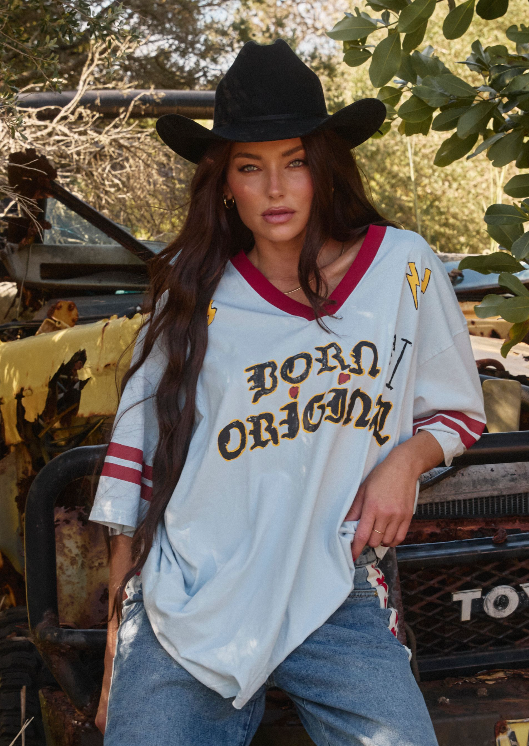 VERY OVERSIZED BORN ORIGINAL TEE