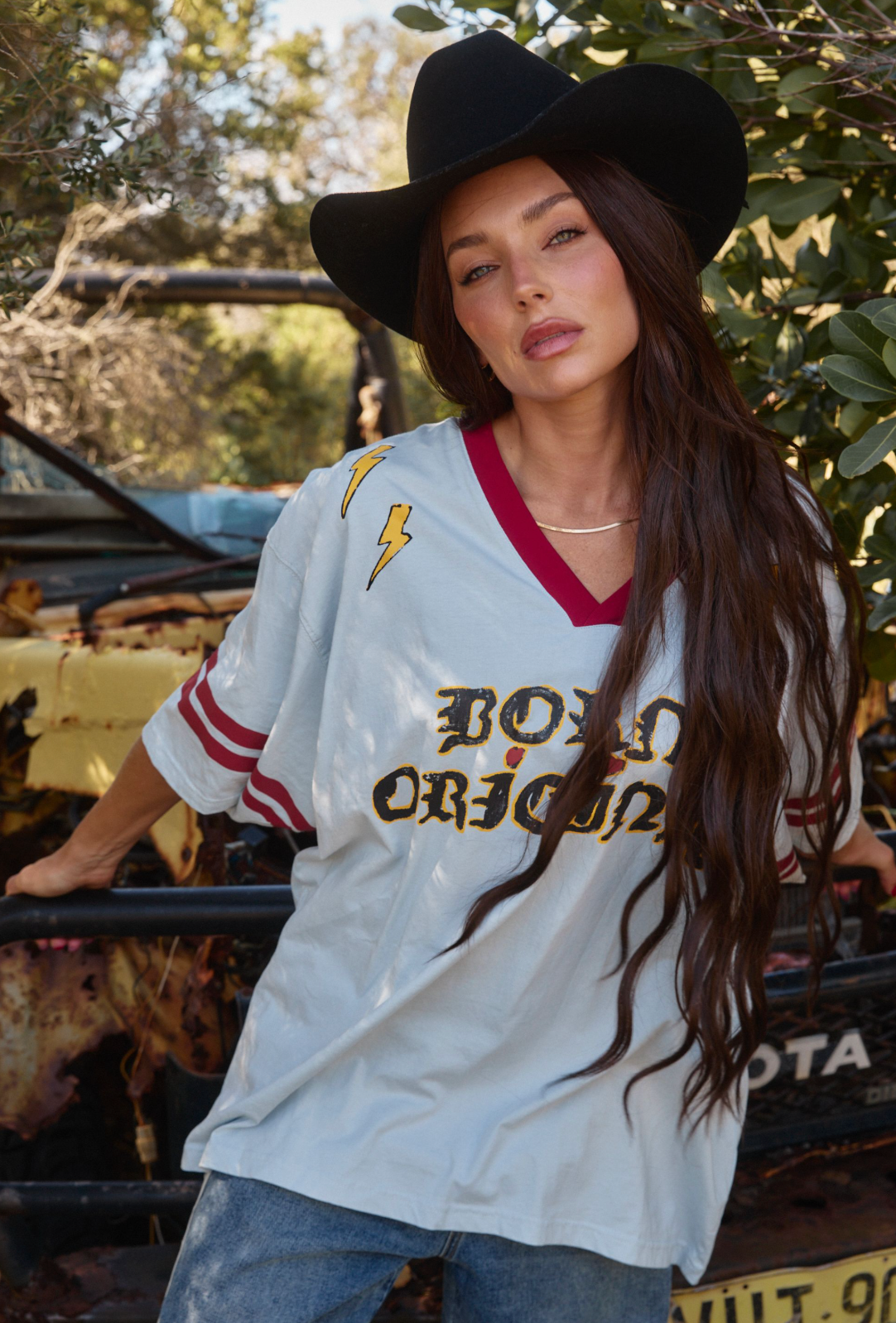 VERY OVERSIZED BORN ORIGINAL TEE