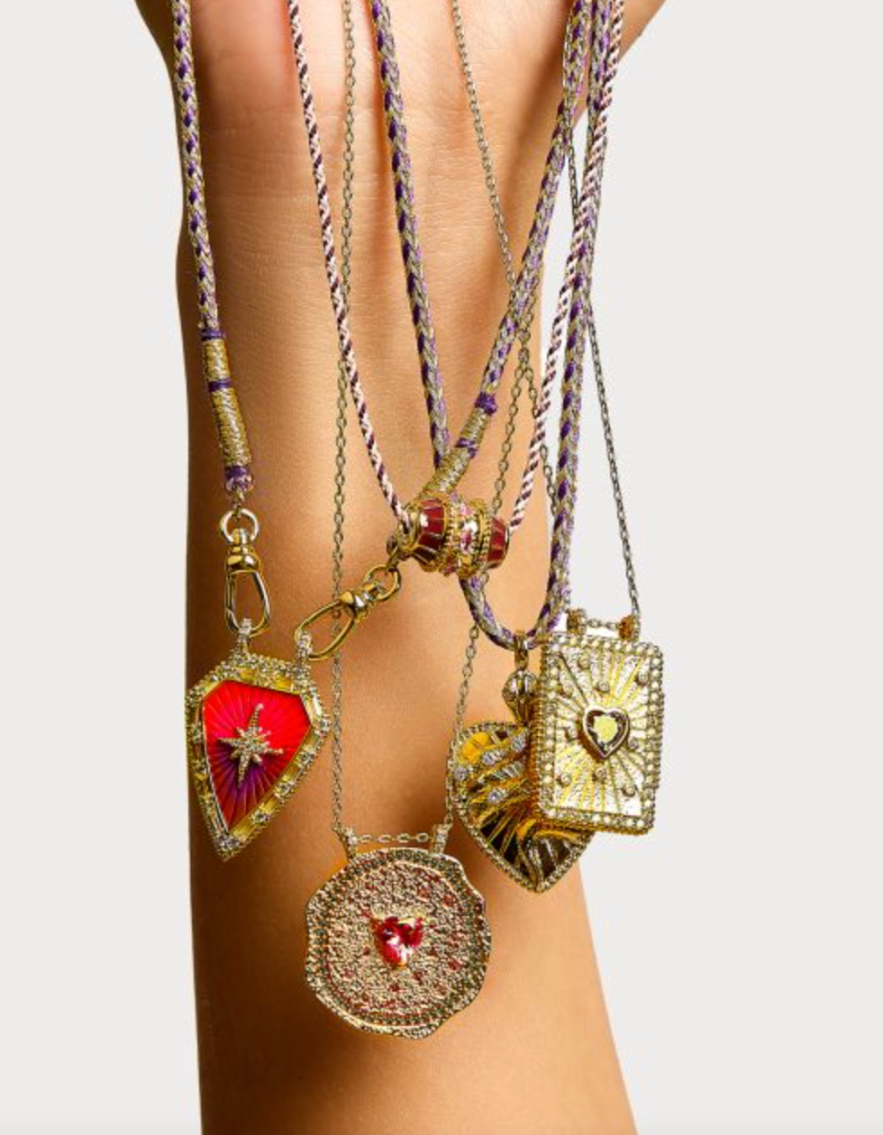 TALISMAN NECKLACE