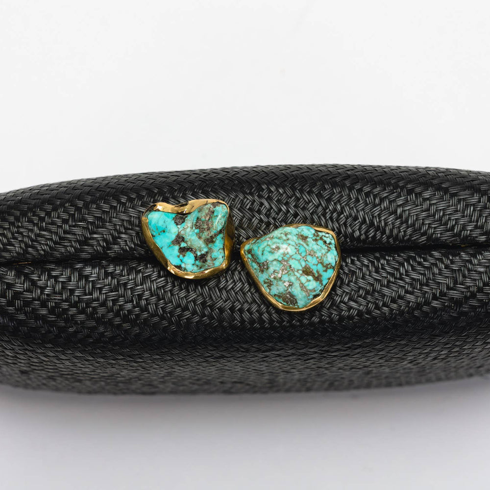 
                  
                    JEN TURQUOISE CLUTCH
                  
                