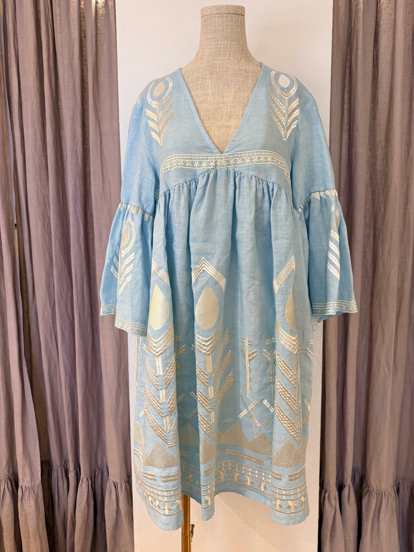 FEATHER DRESS