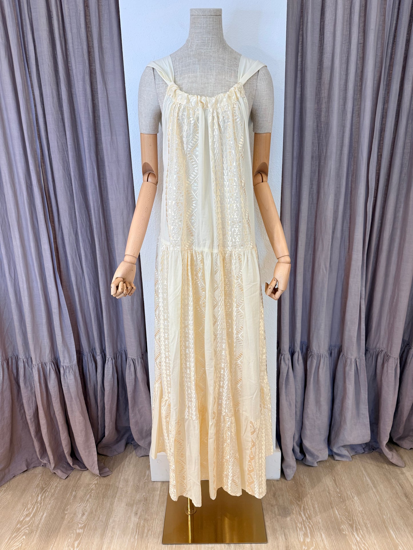 BACKLESS MAXI DRESS