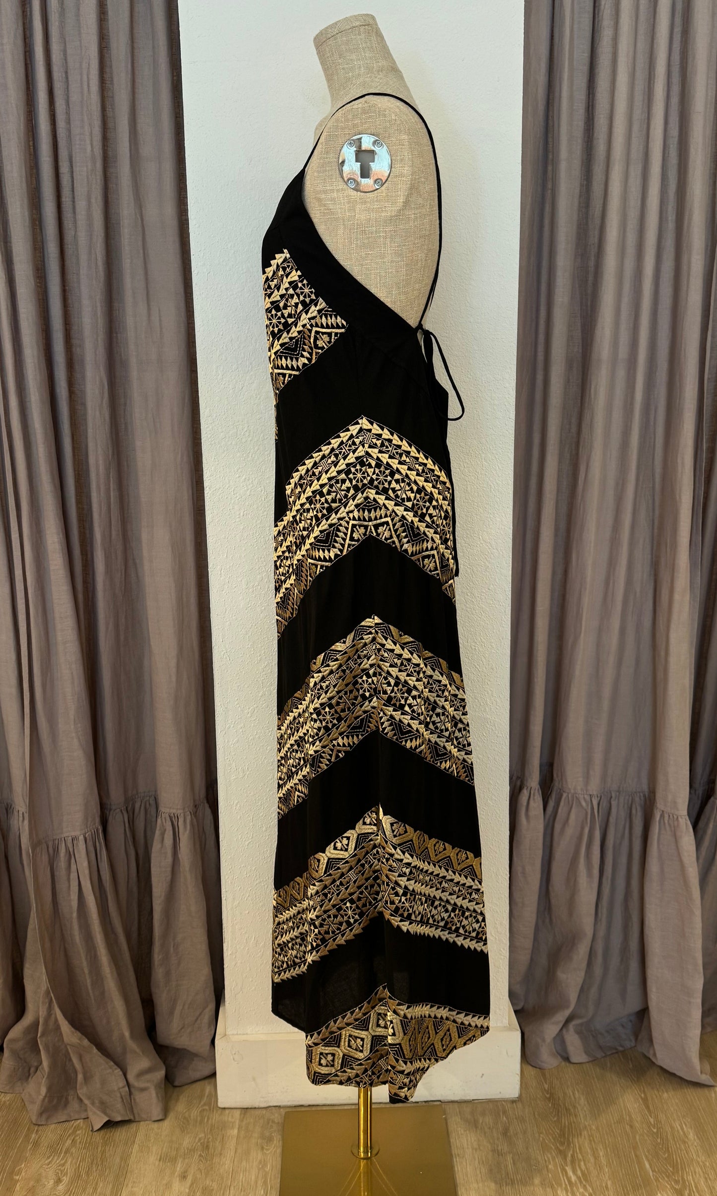 CLASSIC TRIANGLE MAXI DRESS