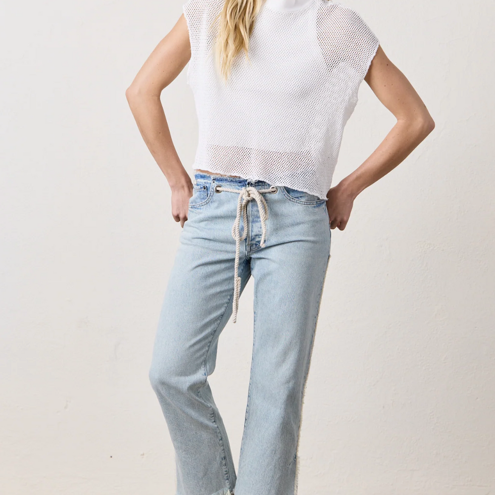 
                  
                    DARYL BOXY MESH MOCK NECK TEE
                  
                