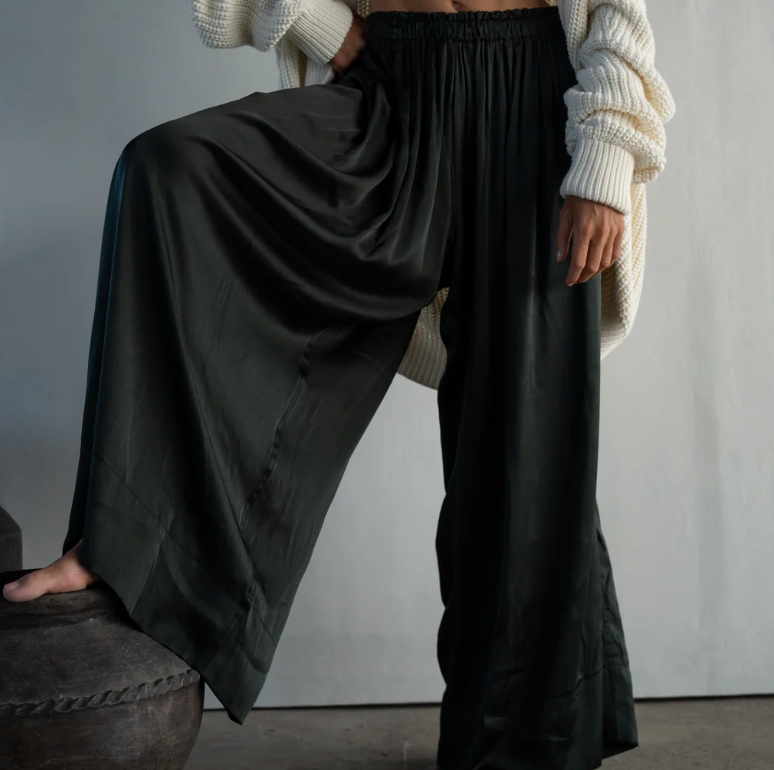 
                  
                    CLIVE SILK PANT
                  
                