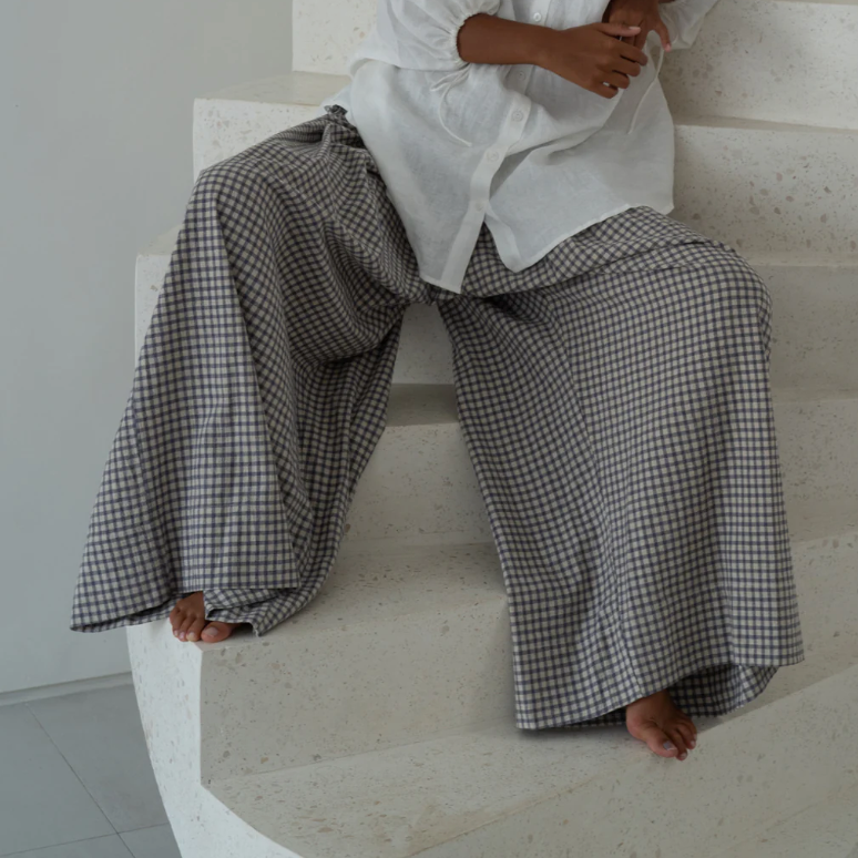 
                  
                    YOLLIE GINGHAM PANT
                  
                