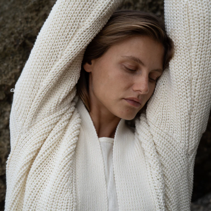 
                  
                    TOMMY KNIT CARDIGAN
                  
                