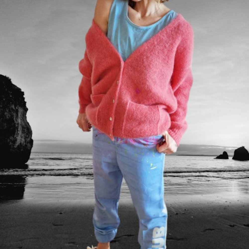 
                  
                    KIHEI BLUE SWEATPANTS
                  
                