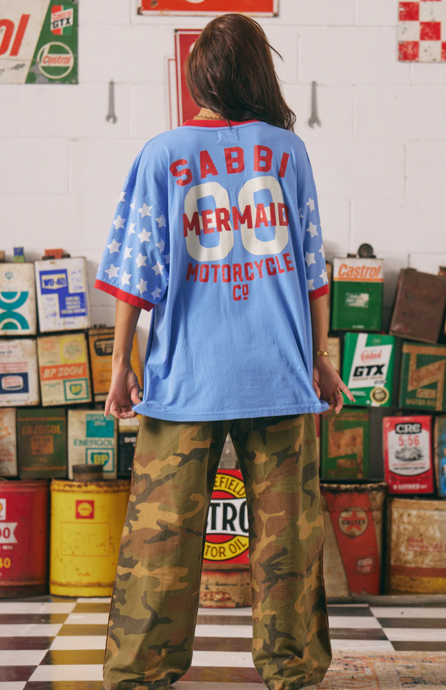 
                  
                    VERY OVERSIZED DREAM BIG BRENDA TEE
                  
                