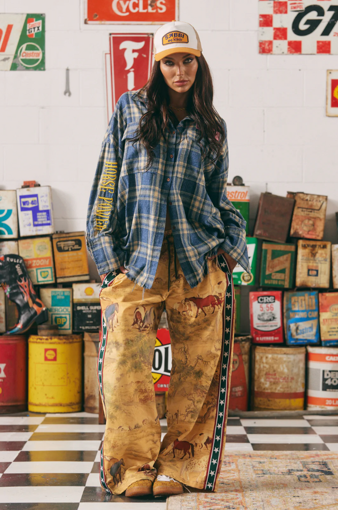 
                  
                    NEIGH QUEEN RAVING STARS PANTS
                  
                