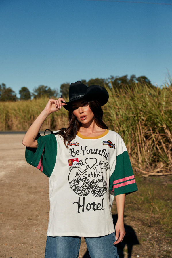 
                  
                    BEYOUTIFUL HOTEL TEE
                  
                