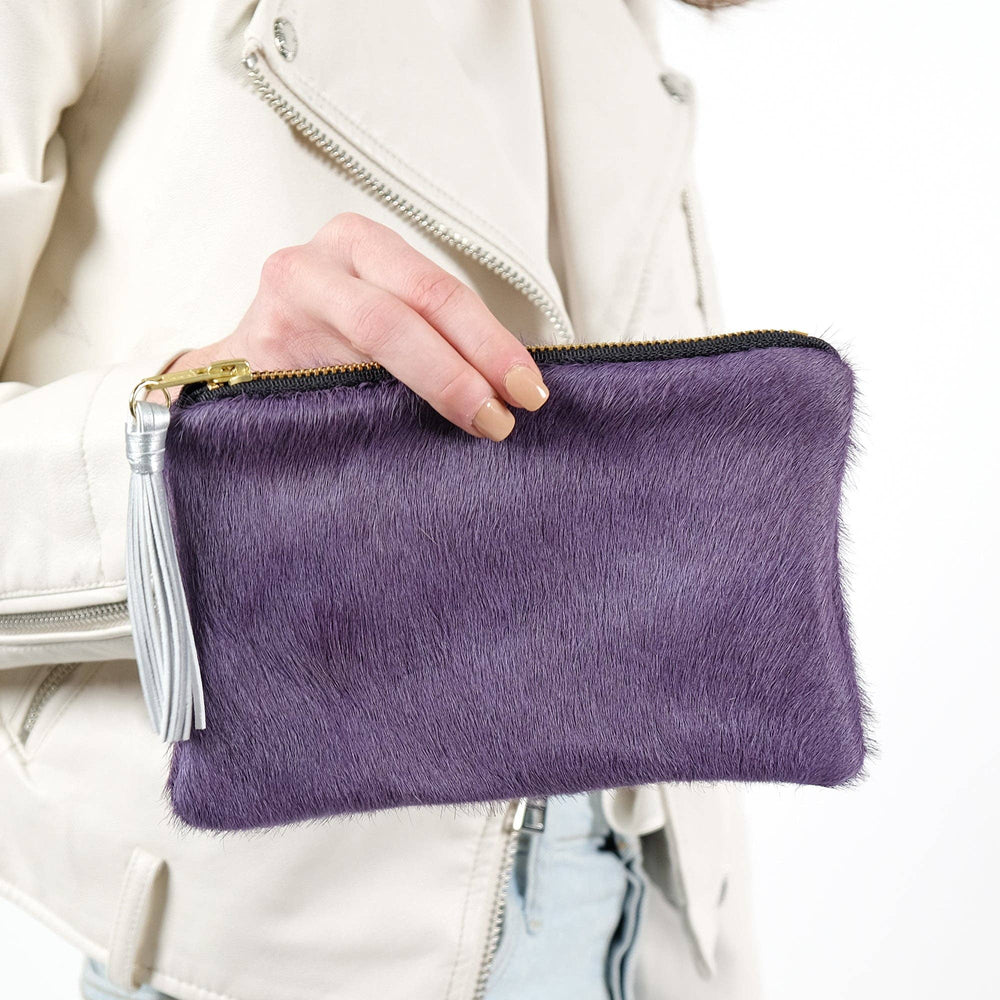 
                  
                    MINI CLUTCH
                  
                